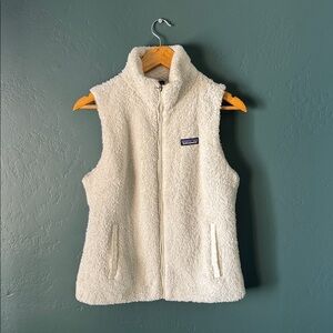 Patagonia Sherpa Fleece Vest in white